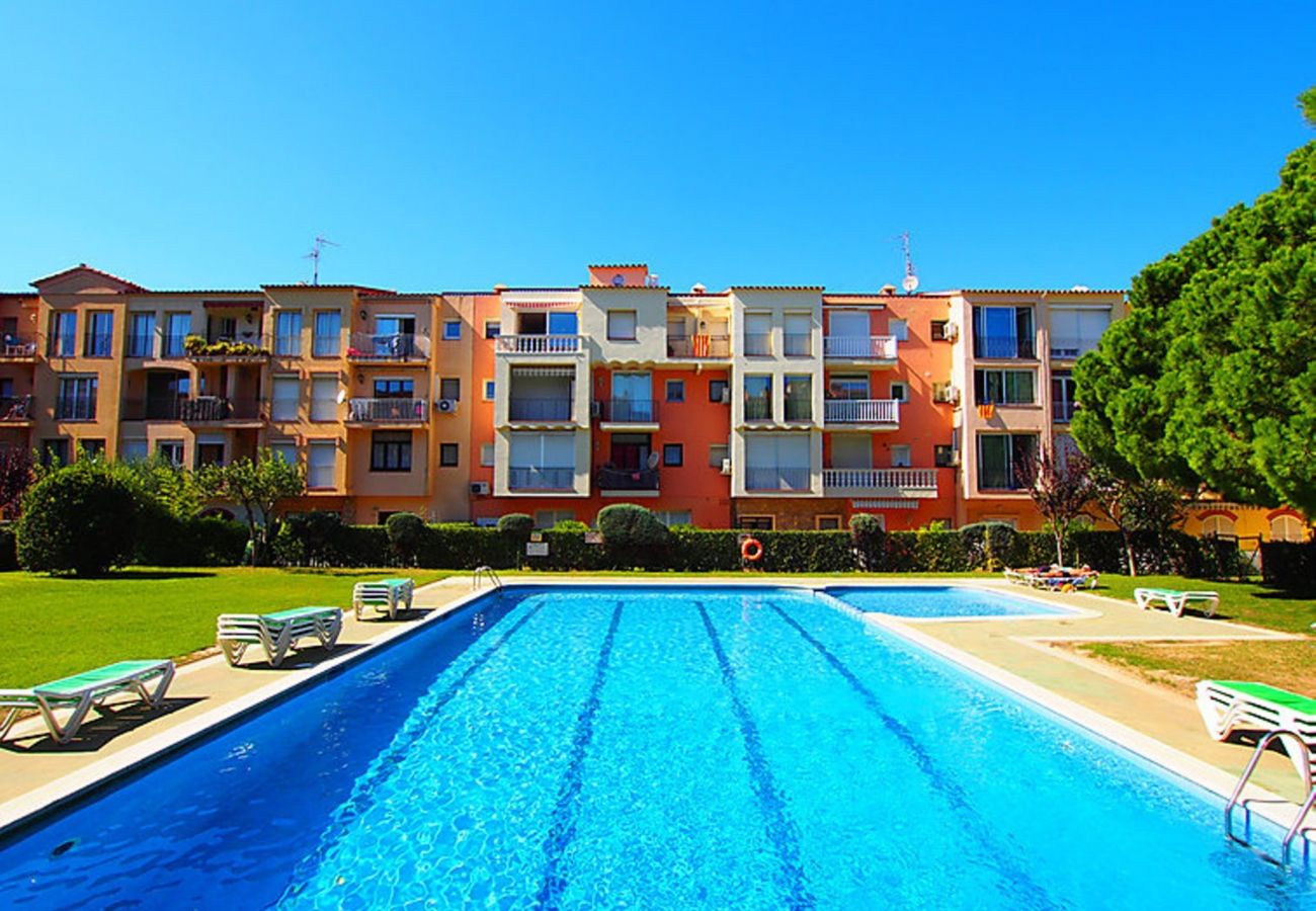 Ferienwohnung in Empuriabrava - 0087-MIRABLAU Appartement am Strand 