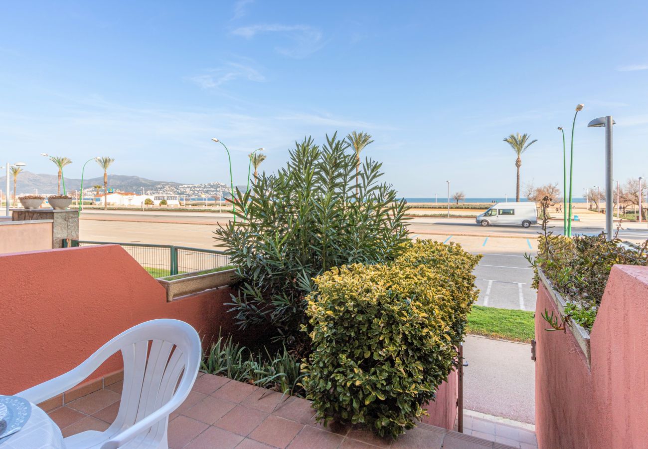 Ferienwohnung in Empuriabrava - 0087-MIRABLAU Appartement am Strand 