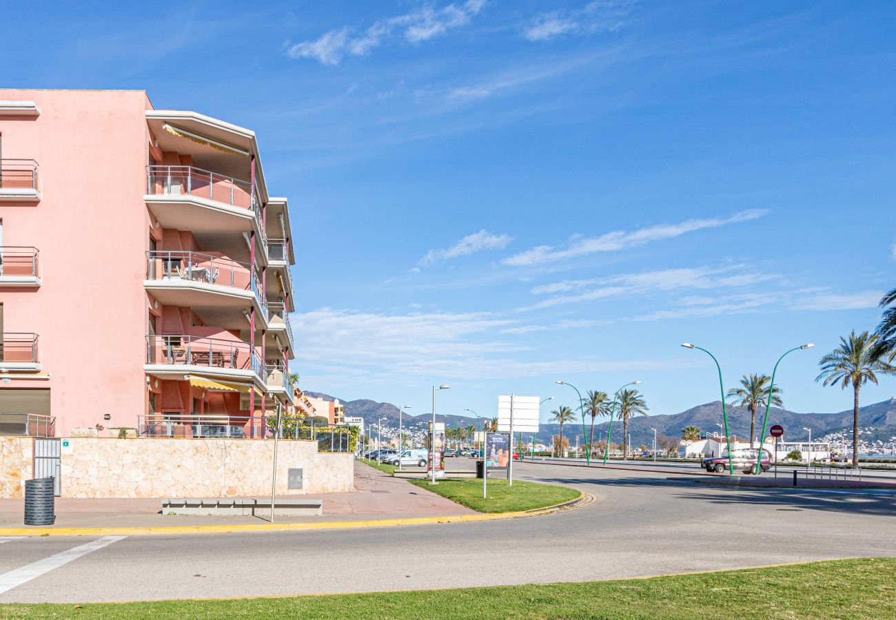 Ferienwohnung in Empuriabrava - 0090-MIRABLAU Appartement mit Meerblick 