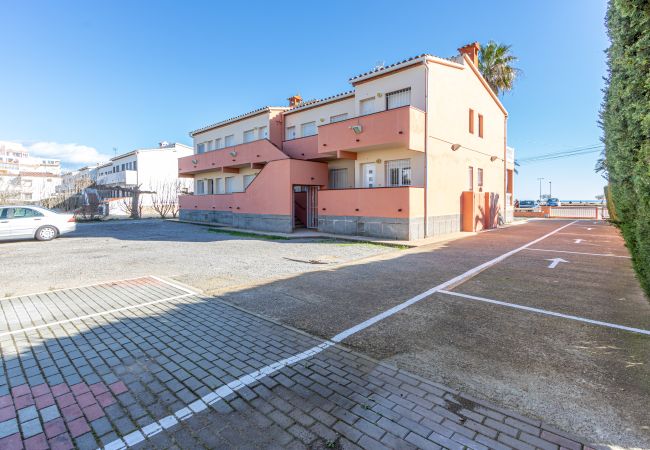Ferienwohnung in Empuriabrava - 0018-BAHIA Appartement direkt am Strand mit WLAN Ferienwohnung in Empuriabrava - 0018-BAHIA Appartement direkt am Strand mit WLAN