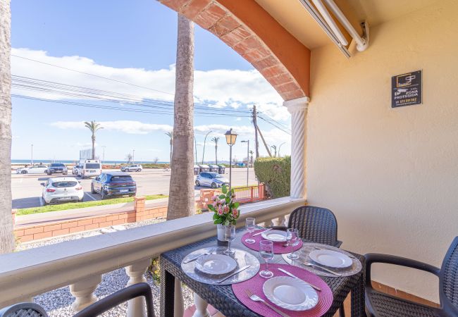 Ferienwohnung in Empuriabrava - 0019-BAHIA Appartement direkt am Strand mit WLAN Ferienwohnung in Empuriabrava - 0019-BAHIA Appartement direkt am Strand mit WLAN