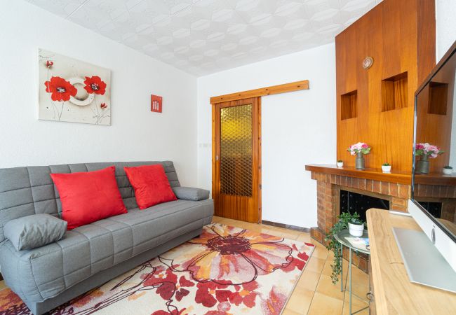 Ferienwohnung in Rosas / Roses - 2027-POETA MARQUINA Appartement mit 2 Schlafzimmer