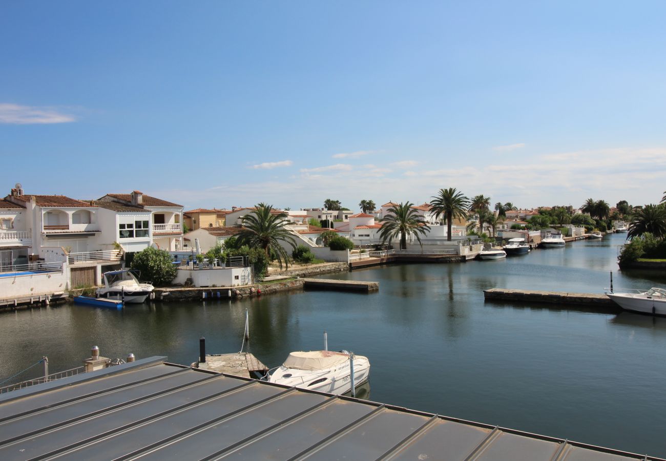 Ferienwohnung in Empuriabrava - 0169-PORT SEGRE Appartement mit Kanalblick