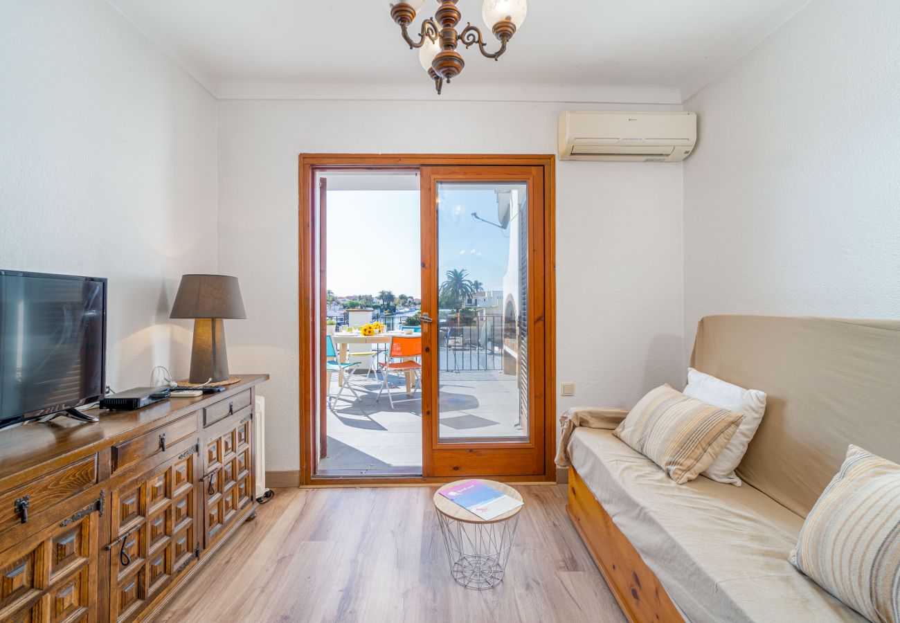 Ferienwohnung in Empuriabrava - 0169-PORT SEGRE Appartement mit Kanalblick