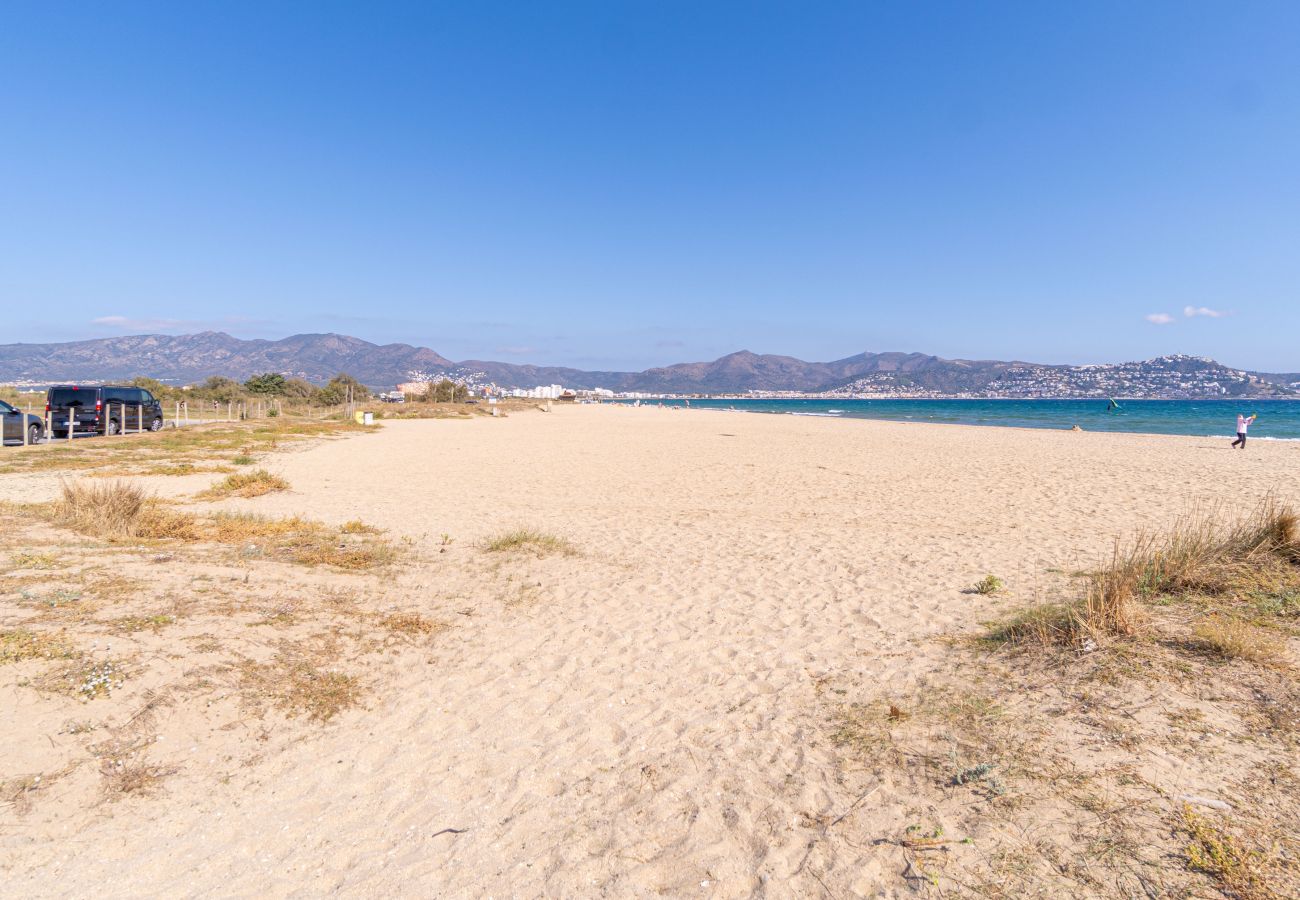 Ferienwohnung in Empuriabrava - 0169-PORT SEGRE Appartement mit Kanalblick