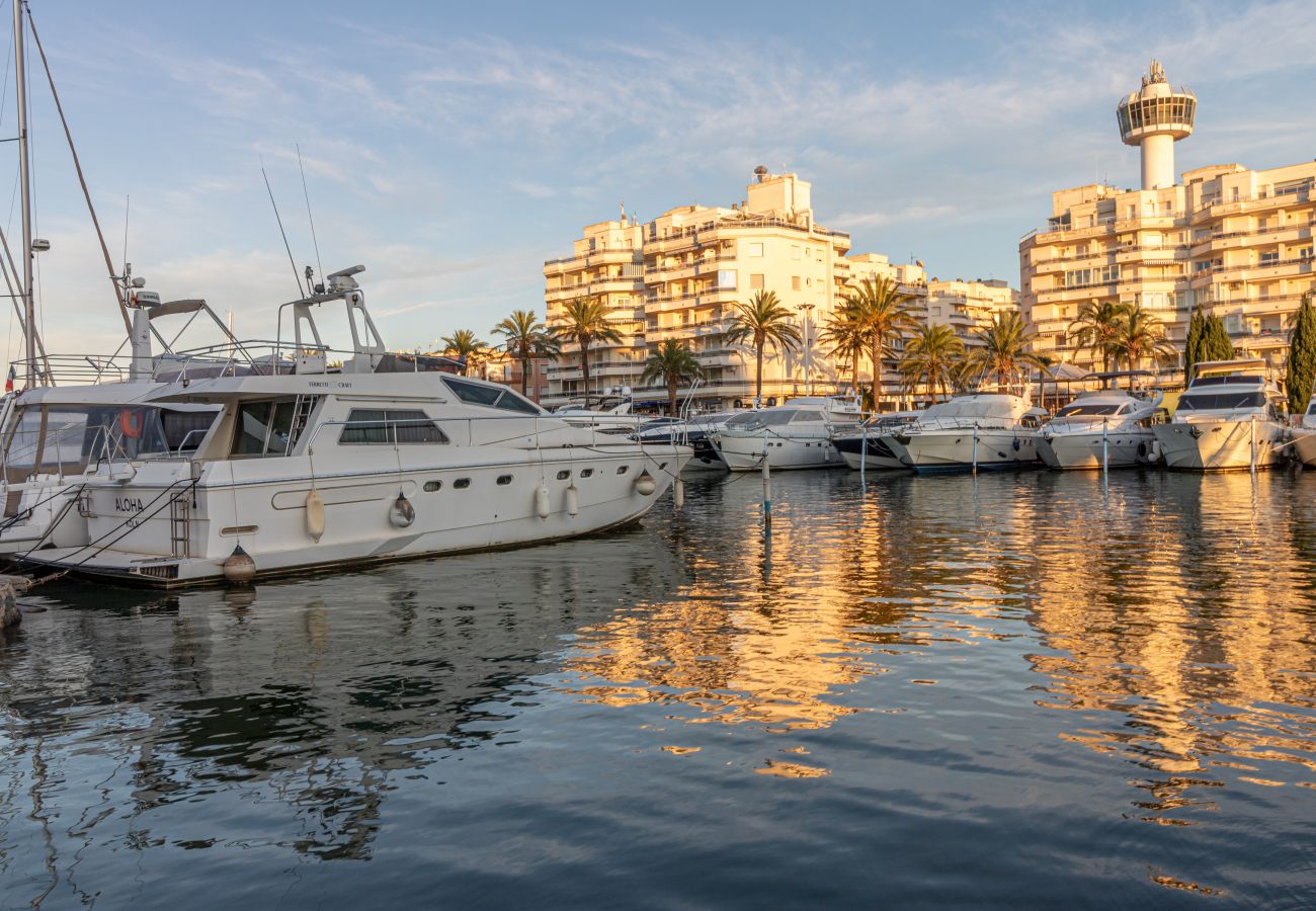 Ferienwohnung in Empuriabrava - 0157-PORT GREC Appartment mit Kanal und Meerblick