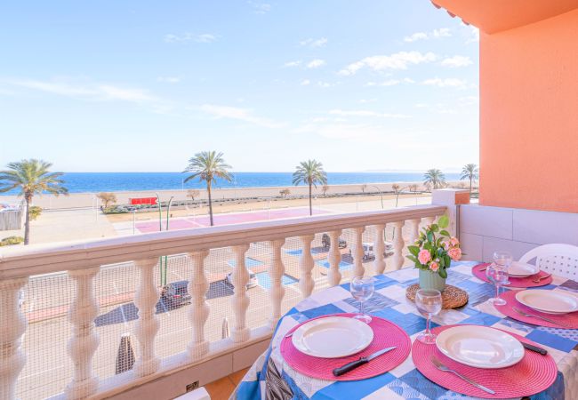 Ferienwohnung in Empuriabrava - 0071-GRAN RESERVA Appartement direkt am Strand Ferienwohnung in Empuriabrava - 0071-GRAN RESERVA Appartement direkt am Strand