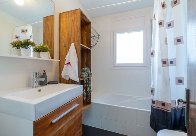 Villa in Empuriabrava - 0119-MONTSENY Haus mit Studio Villa in Empuriabrava - 0119-MONTSENY Haus mit Studio