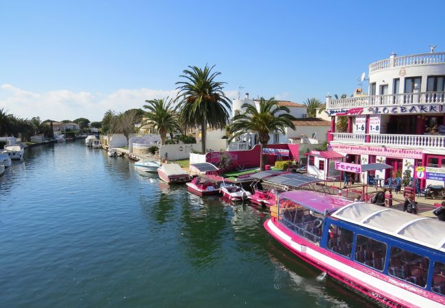 Studio in Empuriabrava - 0167-POBLAT TIPIC Studio im Strandnähe Studio in Empuriabrava - 0167-POBLAT TIPIC Studio im Strandnähe