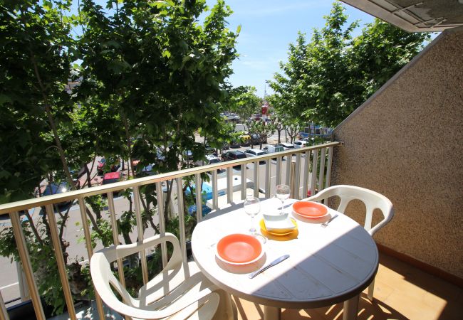 Studio in Empuriabrava - 0167-POBLAT TIPIC Studio im Strandnähe Studio in Empuriabrava - 0167-POBLAT TIPIC Studio im Strandnähe