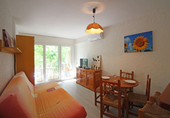 Studio in Empuriabrava - 0167-POBLAT TIPIC Studio im Strandnähe Studio in Empuriabrava - 0167-POBLAT TIPIC Studio im Strandnähe