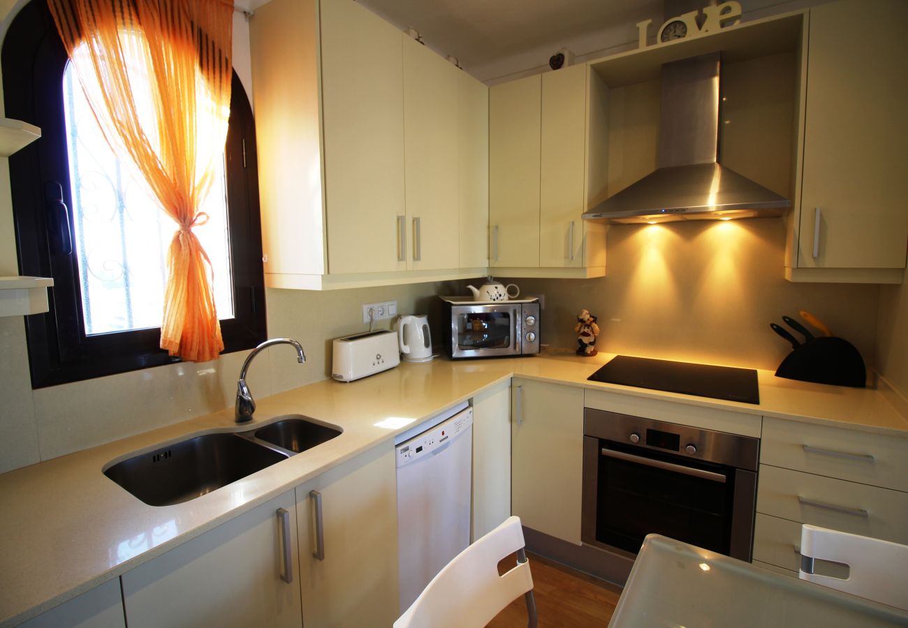 Ferienwohnung in Empuriabrava - 0041-CABALLITO DE MAR Appartement mit Kanalblick