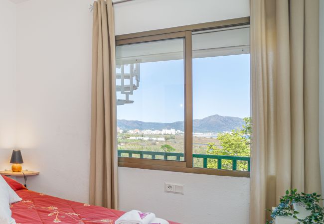 Ferienwohnung in Empuriabrava - 0182-PORT DUCAL Appartment mit Terrasse, Meerblick und WLAN