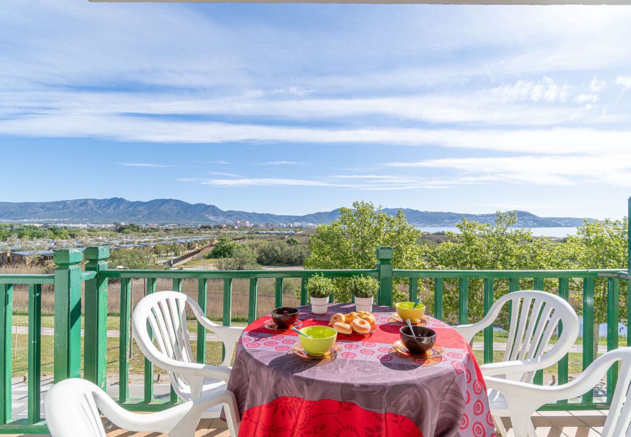 Ferienwohnung in Empuriabrava - 0182-PORT DUCAL Appartment mit Terrasse, Meerblick und WLAN