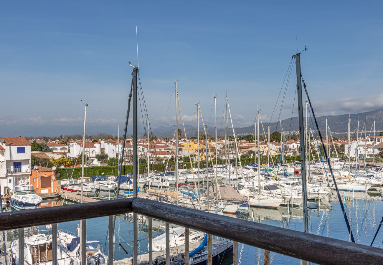 Ferienwohnung in Empuriabrava - 0112-PORT GREC Appartment mit Blick am Kanal