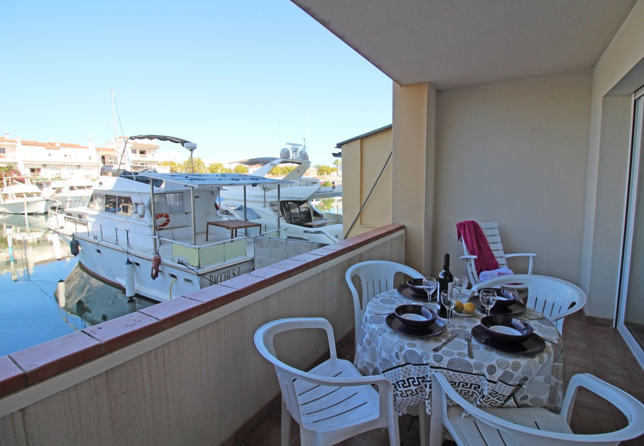 Ferienwohnung in Empuriabrava - 0155-PORT SALINS Appartment mit Kanalblick