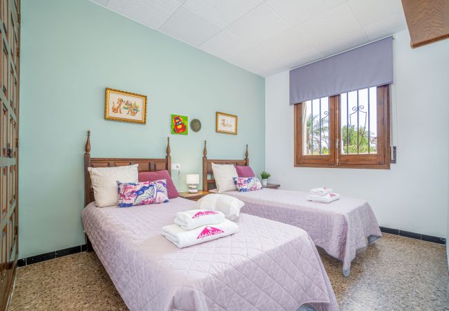 Villa in Empuriabrava - 0081-PANI Haus mit 4 Schlafzimmern und Garten Villa in Empuriabrava - 0081-PANI Haus mit 4 Schlafzimmern und Garten