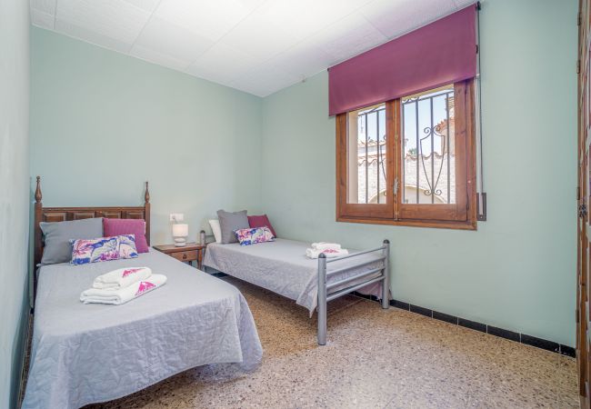 Villa in Empuriabrava - 0081-PANI Haus mit 4 Schlafzimmern und Garten Villa in Empuriabrava - 0081-PANI Haus mit 4 Schlafzimmern und Garten