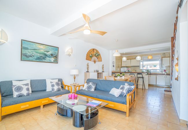 Villa in Empuriabrava - 0153-PORTO FINO Haus am Kanal mit Liegeplatz Villa in Empuriabrava - 0153-PORTO FINO Haus am Kanal mit Liegeplatz