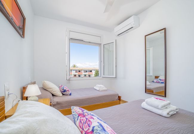 Villa in Empuriabrava - 0153-PORTO FINO Haus am Kanal mit Liegeplatz Villa in Empuriabrava - 0153-PORTO FINO Haus am Kanal mit Liegeplatz