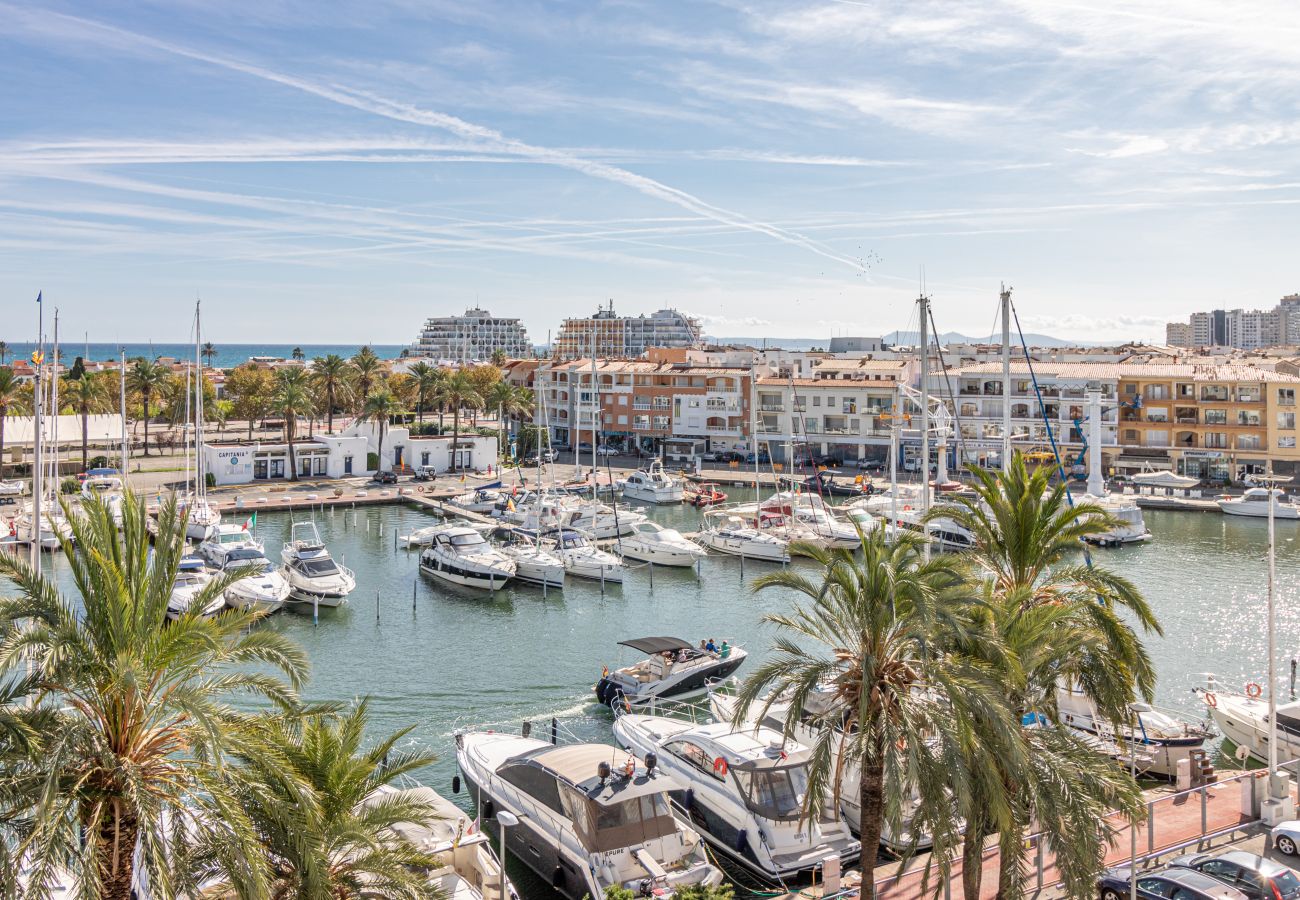 Ferienwohnung in Empuriabrava - 0162-PORT GREC Appartement mit Meer und Kanalblick