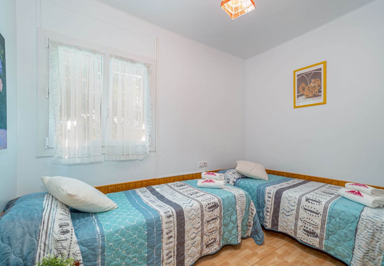 Villa in Empuriabrava - 0032-CARLIT Haus mit Garten und 3 Schlafzimmer