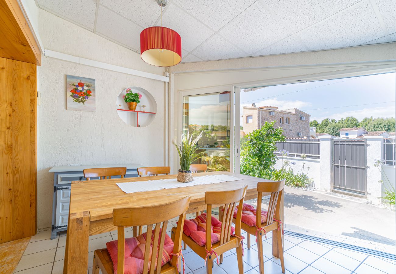 Villa in Empuriabrava - 0032-CARLIT Haus mit Garten und 3 Schlafzimmer