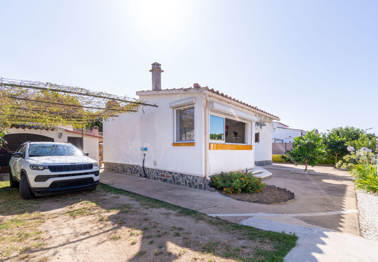 Villa in Empuriabrava - 0032-CARLIT Haus mit Garten und 3 Schlafzimmer