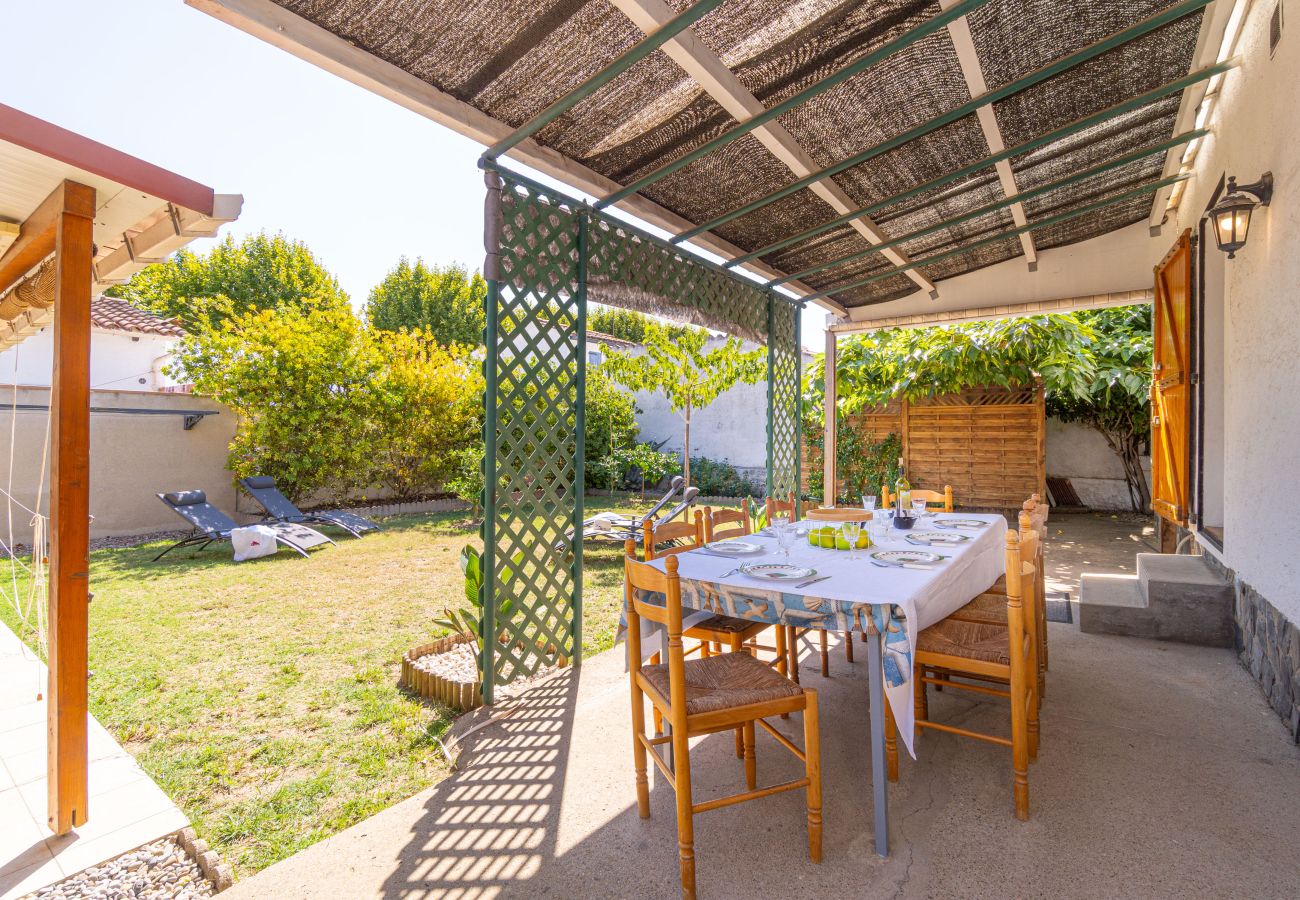 Villa in Empuriabrava - 0032-CARLIT Haus mit Garten und 3 Schlafzimmer