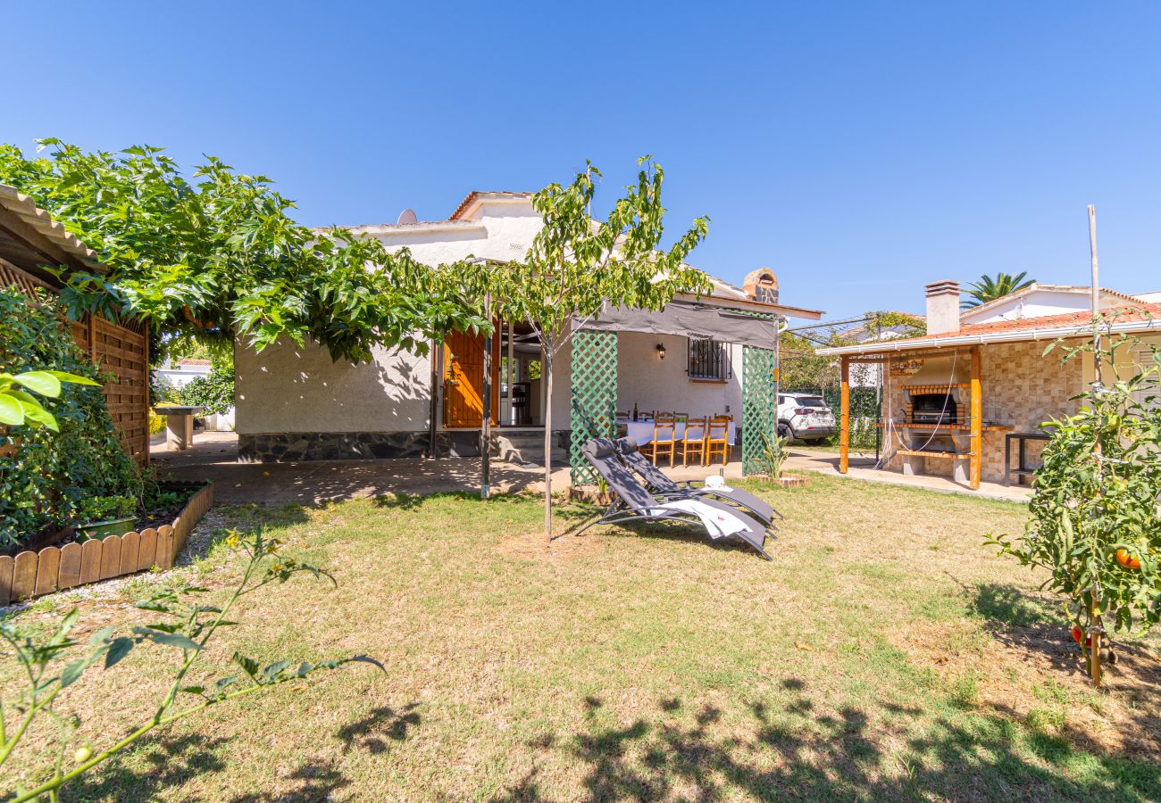 Villa in Empuriabrava - 0032-CARLIT Haus mit Garten und 3 Schlafzimmer