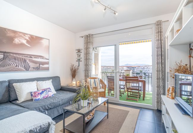 Ferienwohnung in Empuriabrava - 0137-SANT MAURICI Appartment mit Kanalblick und Gemeinschaftspool Ferienwohnung in Empuriabrava - 0137-SANT MAURICI Appartment mit Kanalblick und Gemeinschaftspool