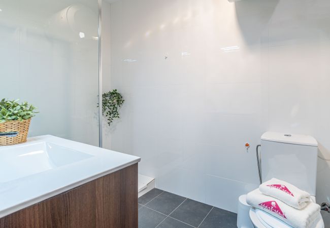 Ferienwohnung in Empuriabrava - 0137-SANT MAURICI Appartment mit Kanalblick und Gemeinschaftspool Ferienwohnung in Empuriabrava - 0137-SANT MAURICI Appartment mit Kanalblick und Gemeinschaftspool