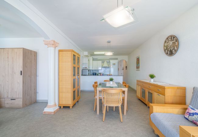 Ferienwohnung in Empuriabrava - 0183-SANT MAURICI Appartement mit Kanalblick und Parkplatz Ferienwohnung in Empuriabrava - 0183-SANT MAURICI Appartement mit Kanalblick und Parkplatz