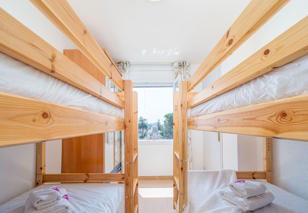 Ferienwohnung in Empuriabrava - 0183-SANT MAURICI Appartement mit Kanalblick und Parkplatz