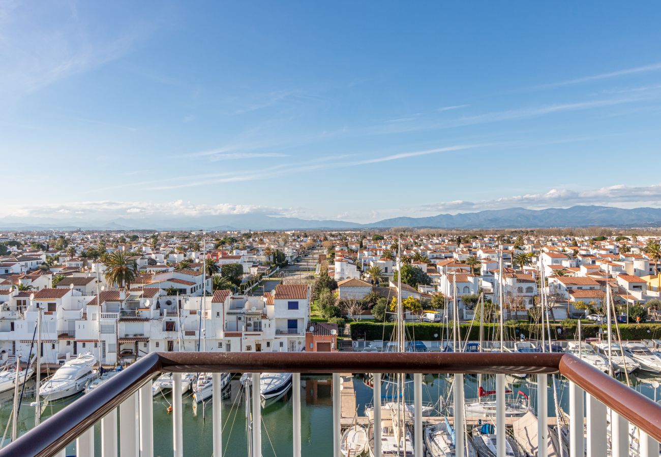 Ferienwohnung in Empuriabrava - 0172-PORT GREC Appartement mit Meer und Kanalblick