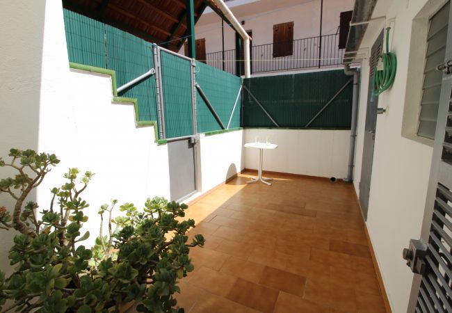 Ferienwohnung in Empuriabrava - 0158-PATTAYA Appartement mit 2 Schlafzimmern, Terrasse und Garage