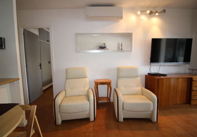 Ferienwohnung in Empuriabrava - 0158-PATTAYA Appartement mit 2 Schlafzimmern, Terrasse und Garage