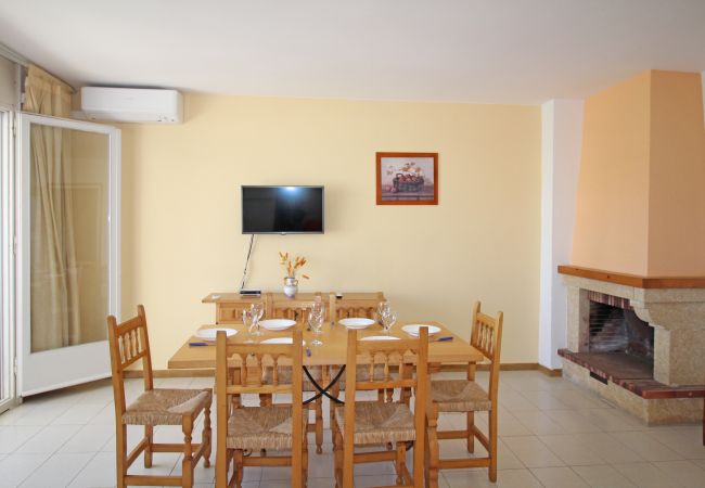 Ferienwohnung in Empuriabrava - 0131-PORT MOXO Appartment mit Kanalblick und Terrasse