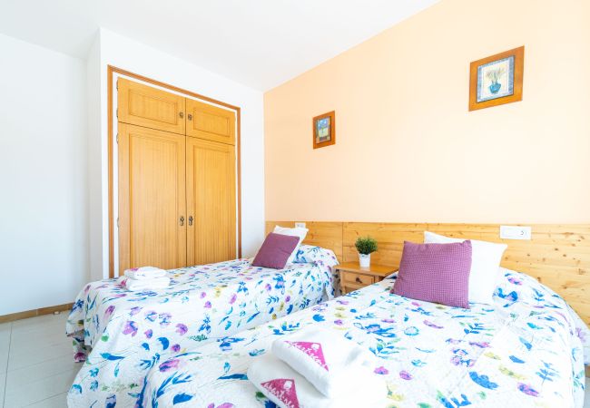 Ferienwohnung in Empuriabrava - 0131-PORT MOXO Appartment mit Kanalblick und Terrasse Ferienwohnung in Empuriabrava - 0131-PORT MOXO Appartment mit Kanalblick und Terrasse