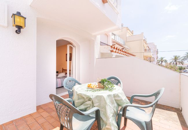 Ferienwohnung in Empuriabrava - 0131-PORT MOXO Appartment mit Kanalblick und Terrasse Ferienwohnung in Empuriabrava - 0131-PORT MOXO Appartment mit Kanalblick und Terrasse