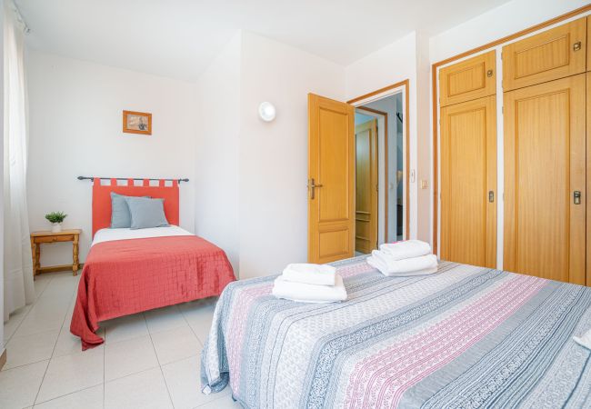 Ferienwohnung in Empuriabrava - 0131-PORT MOXO Appartment mit Kanalblick und Terrasse Ferienwohnung in Empuriabrava - 0131-PORT MOXO Appartment mit Kanalblick und Terrasse