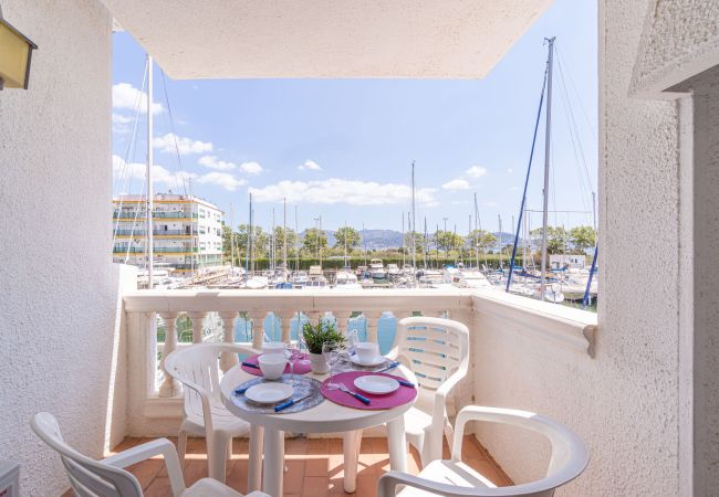 Ferienwohnung in Empuriabrava - 0131-PORT MOXO Appartment mit Kanalblick und Terrasse Ferienwohnung in Empuriabrava - 0131-PORT MOXO Appartment mit Kanalblick und Terrasse