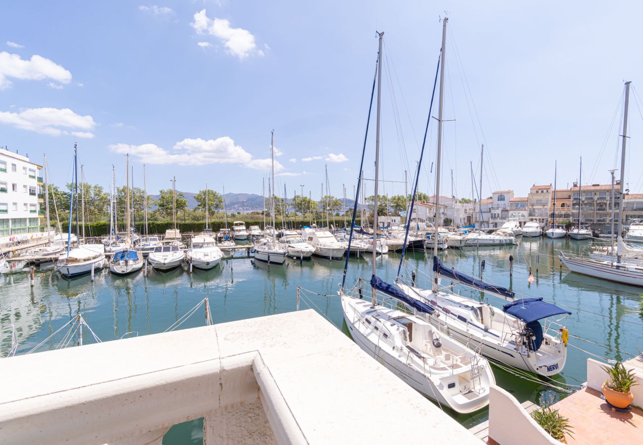 Ferienwohnung in Empuriabrava - 0131-PORT MOXO Appartment mit Kanalblick und Terrasse