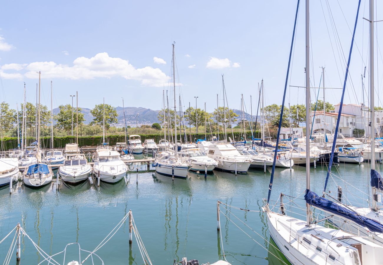 Ferienwohnung in Empuriabrava - 0131-PORT MOXO Appartment mit Kanalblick und Terrasse