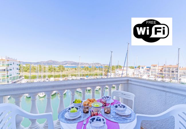 Ferienwohnung in Empuriabrava - 0132-PORT MOXO Appartment amb Kanal mit Blick Ferienwohnung in Empuriabrava - 0132-PORT MOXO Appartment amb Kanal mit Blick