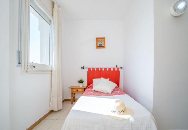 Ferienwohnung in Empuriabrava - 0132-PORT MOXO Appartment amb Kanal mit Blick Ferienwohnung in Empuriabrava - 0132-PORT MOXO Appartment amb Kanal mit Blick