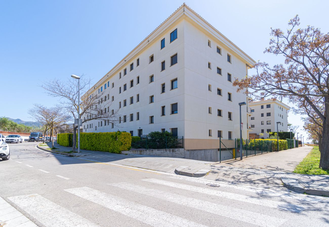 Ferienwohnung in Rosas / Roses - 8010-MIL.LENI Appartement mit Gemeinschaftspool und Parkplatz