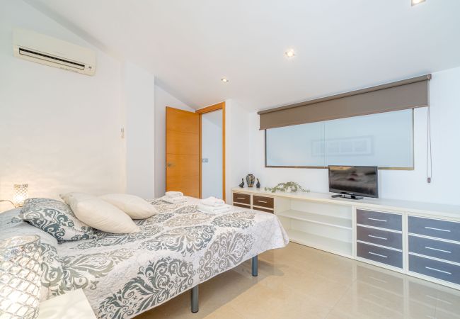 Ferienwohnung in Empuriabrava - 0160-PORT GREC Appartement mit WLAN,  Smart TV, Kanal und Meerblick Ferienwohnung in Empuriabrava - 0160-PORT GREC Appartement mit WLAN,  Smart TV, Kanal und Meerblick