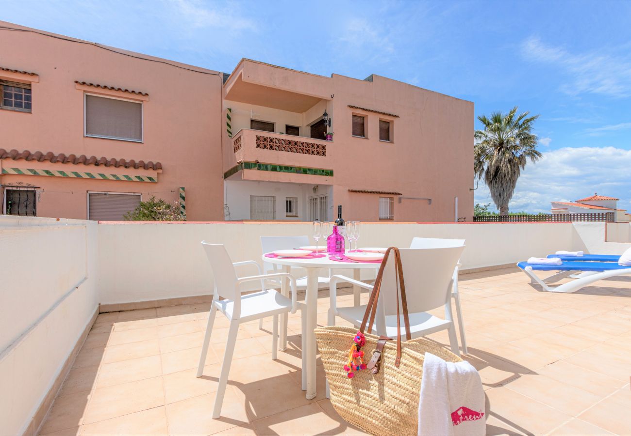 Ferienwohnung in Empuriabrava - 0188-SANT MORI Apparrtement mit WLAN und Terrasse