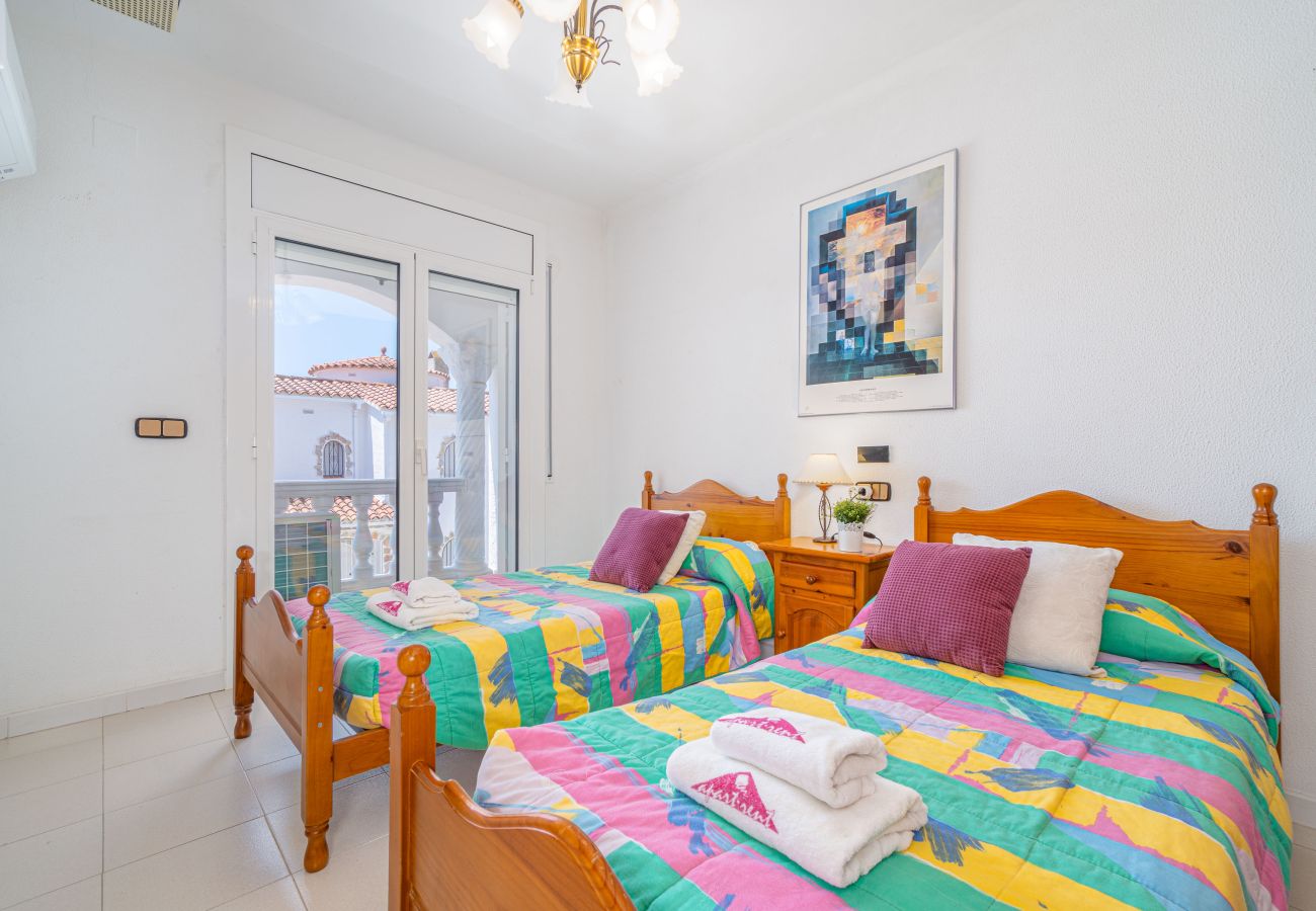 Villa in Empuriabrava - 0191-SANT MAURICI Haus mit Privatpool